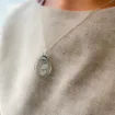 Imagen de Colgante Virgen Redondo Calada 17x18 mm plata 925