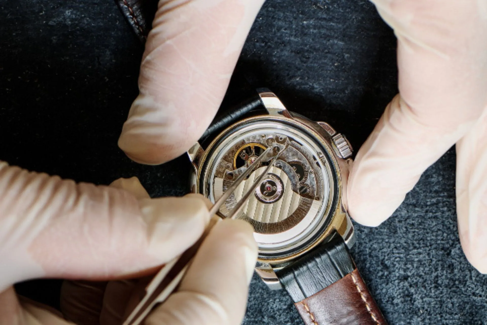 2508-limpiar-relojes-correctamente