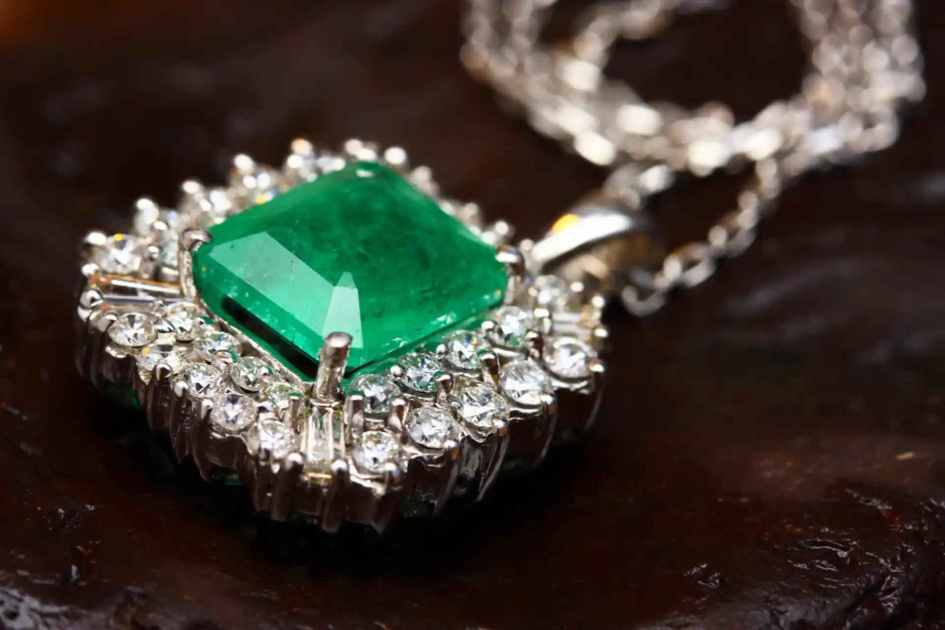 260801_tipos_esmeralda_joyeria
